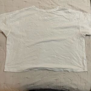 Women’s Cropped White Lululemon Tee